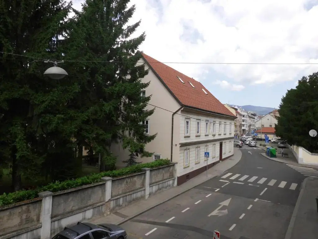 Aha Apartment