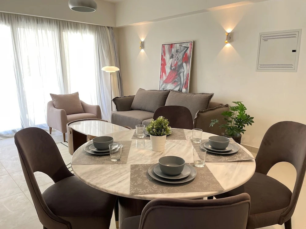 Marassi 1 bedroom with garden in marina