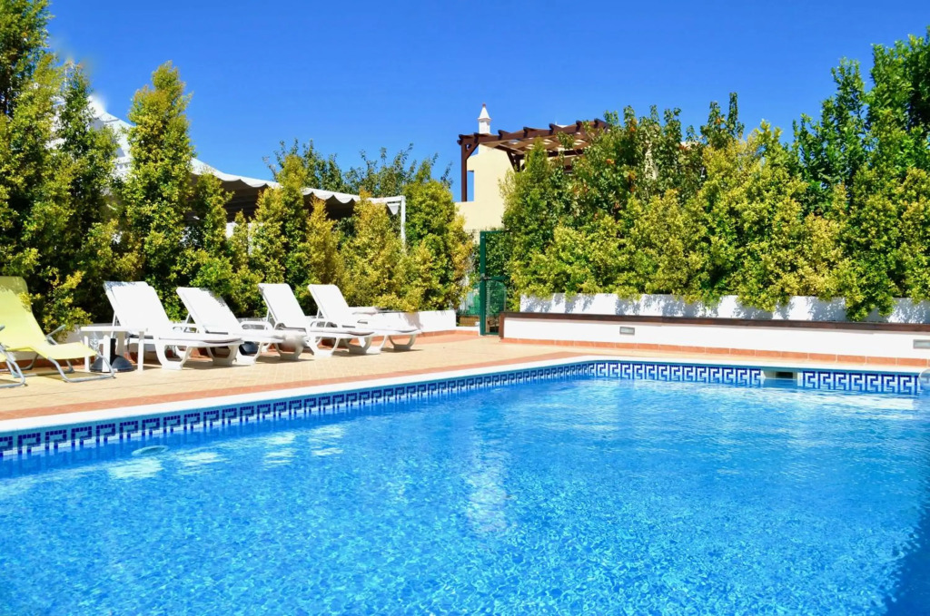 Villa ELTAEL - Daniel Apartment - Warm pool - Free Bicycles - Manta Rota Beach, Algarve