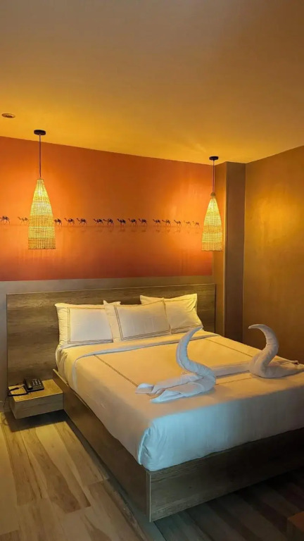 BrassAlmas Pyramids Hotel