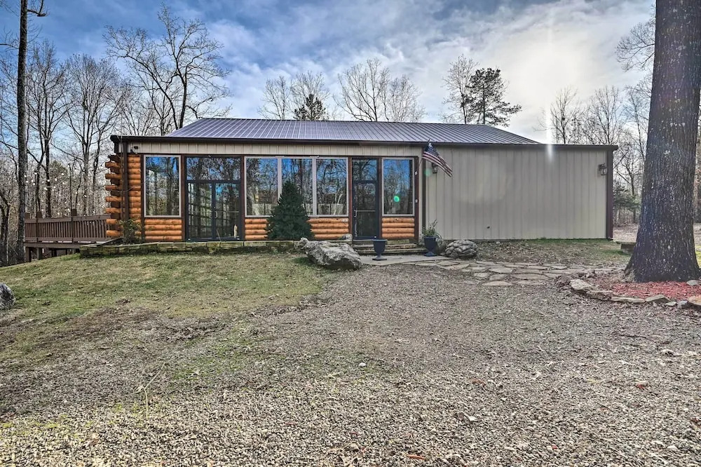 'hidden Oaks' Broken Bow Vacation Rental, Pets OK!