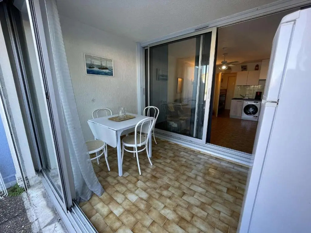 Appartement Le Grau-du-Roi, 1 pièce, 4 personnes - FR-1-250-140