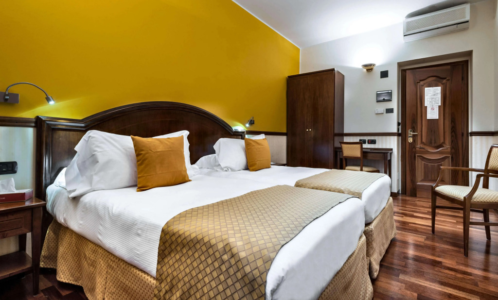 World Hotel Casati 18