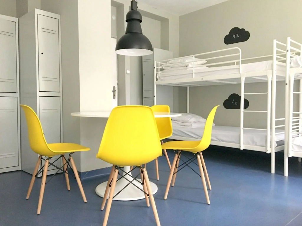 Cloud Hostel