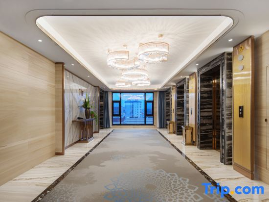 Wuwei Jinwu International Hotel