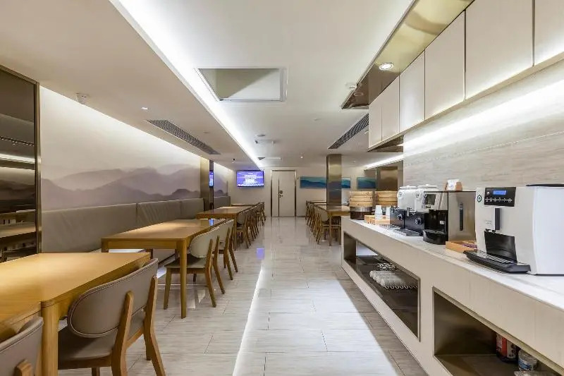 JI Hotel Wuhan Hanyang Wangjia Bay
