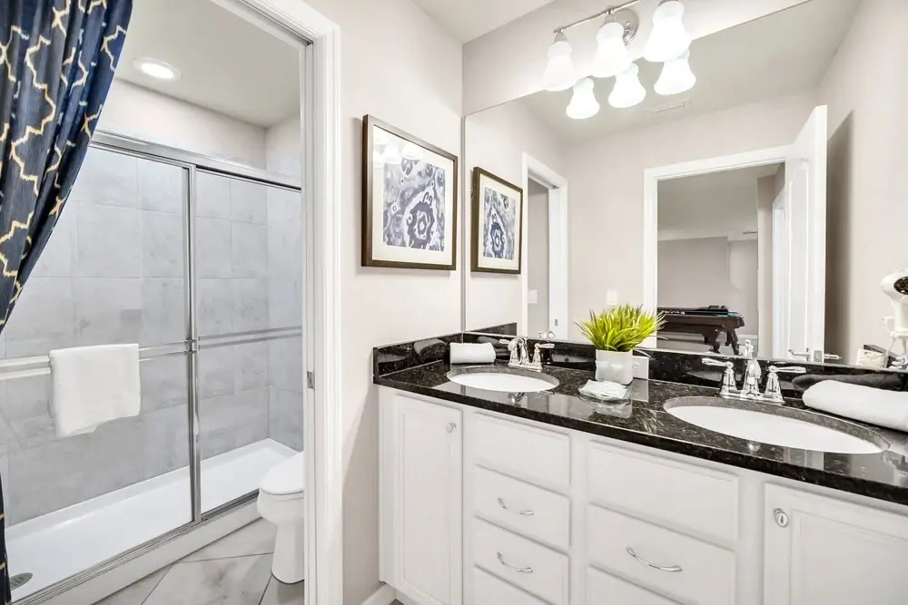 Luxury MultiFamily Gem ~ Mins to Disney ~ Pool/Spa