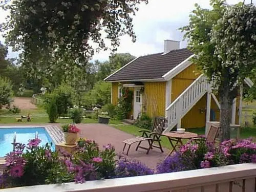 Olstorp Gård Bed & Breakfast