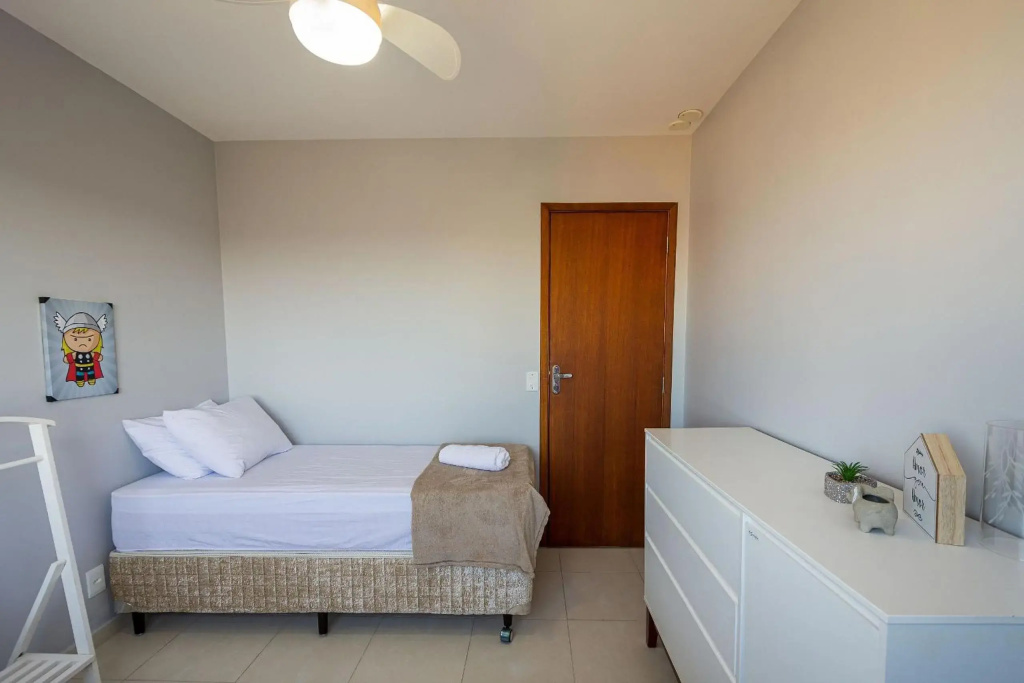 Apto alto padrão 200 m da praia de Costazul - WIFI 200MB - Piscina - Área kids - Netflix - 3 Quartos - Garagem - Cozinha equipada - Churrasqueira - Portaria 24h
