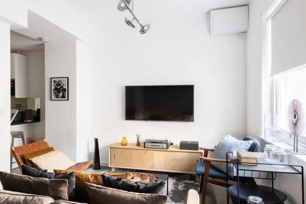 The Pimlico Terrace - Modern 3BDR Apartment next to Victoria