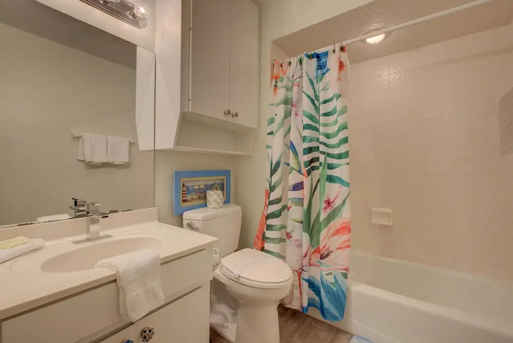 Beach Palms 5B by Anna Maria