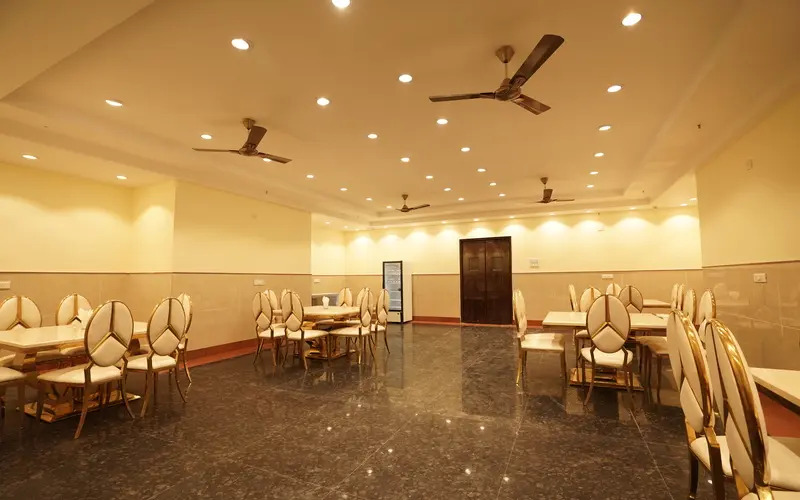 Hotel SKS Grand Palace-Vrindāvan