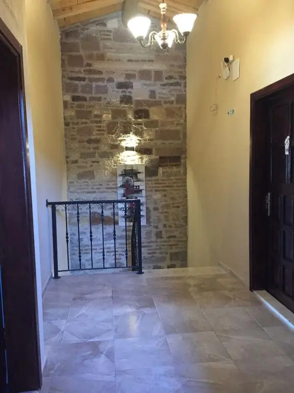 Hayat Alti Otel Ayvalik