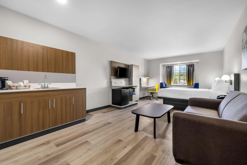 Microtel Inn & Suites by Wyndham Prairie du Chien