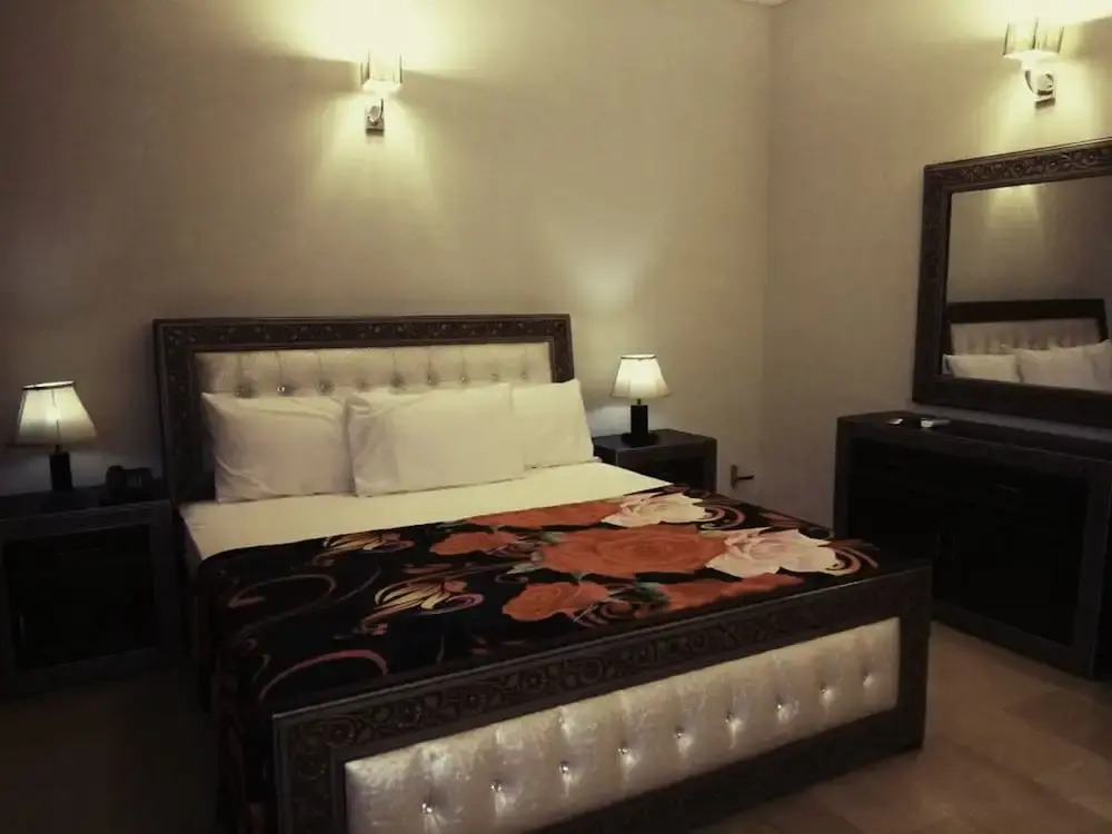 Royal Galaxy Guest House