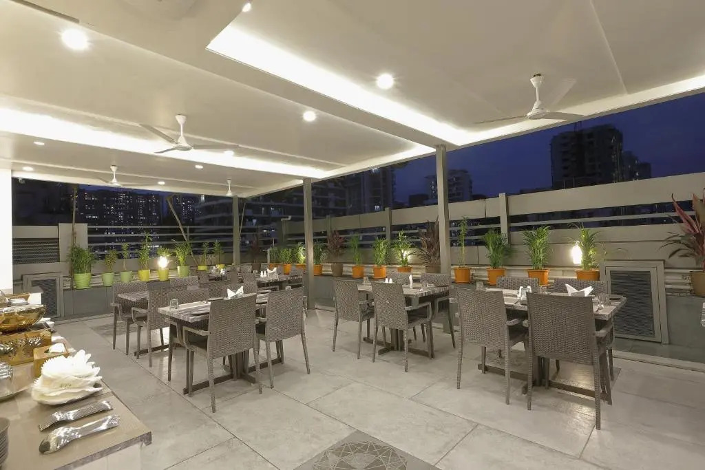 Hotel Ariana Residency