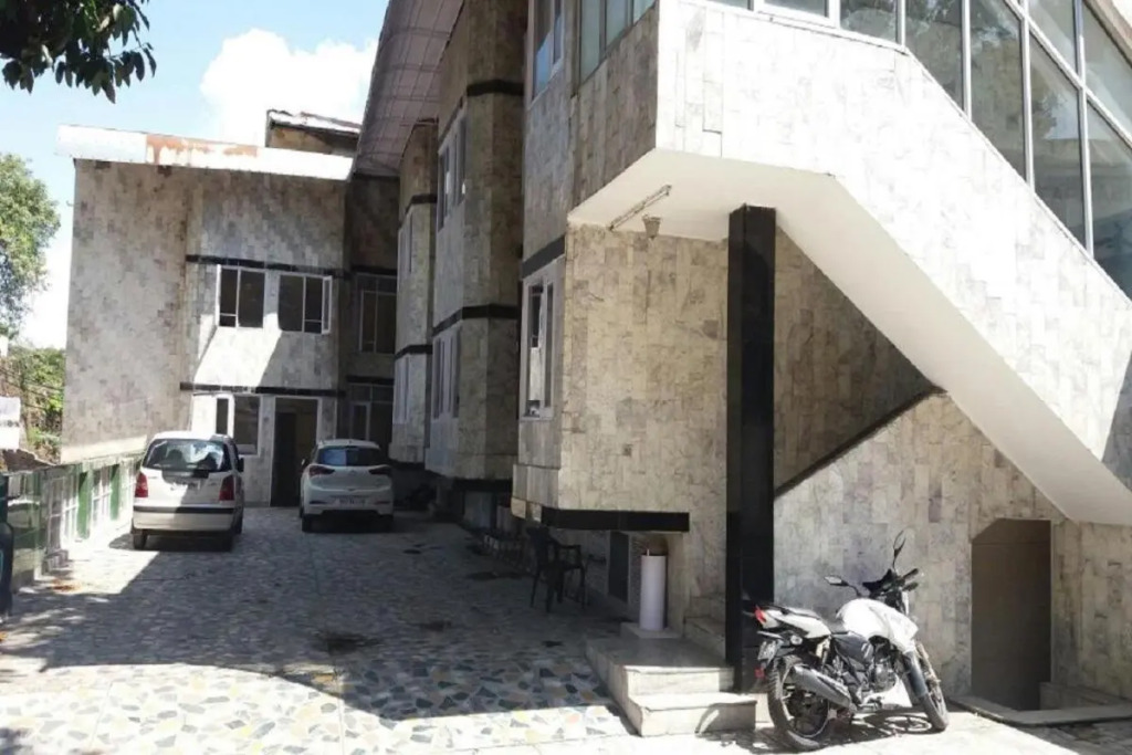 Hotel Charlene - Mall Road, Mussoorie