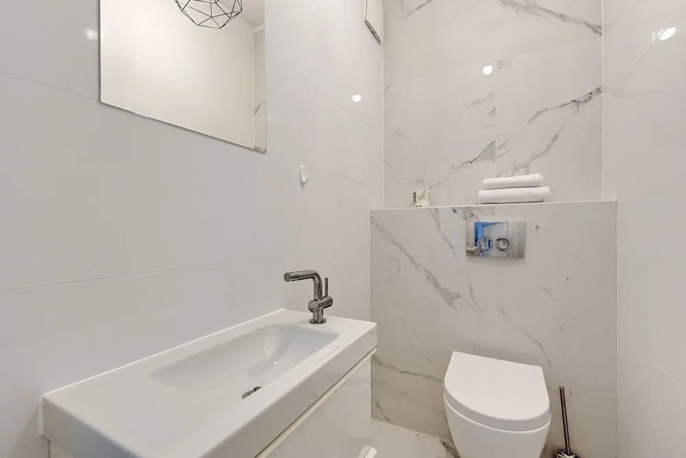 Flats For Rent - Apartment by the sea
