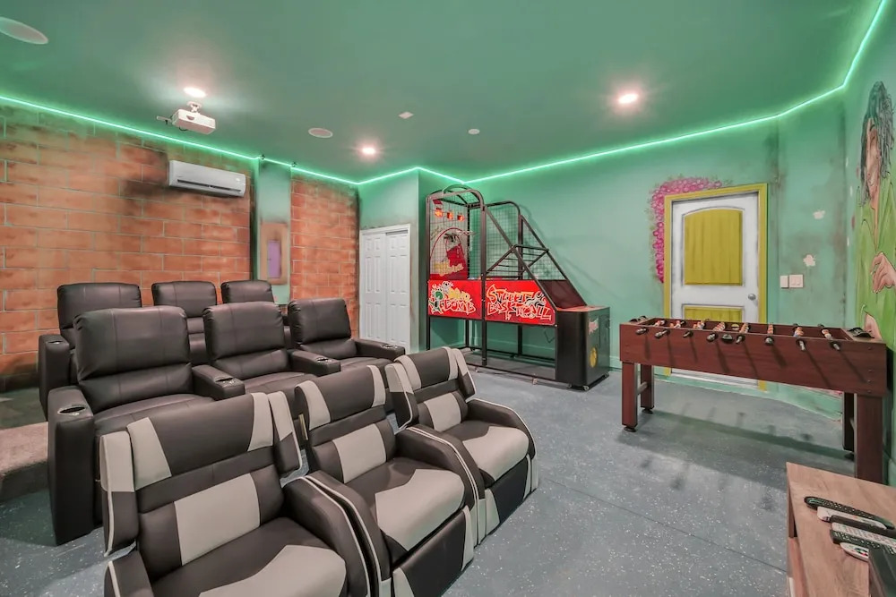 4200 Oak Tree Drive