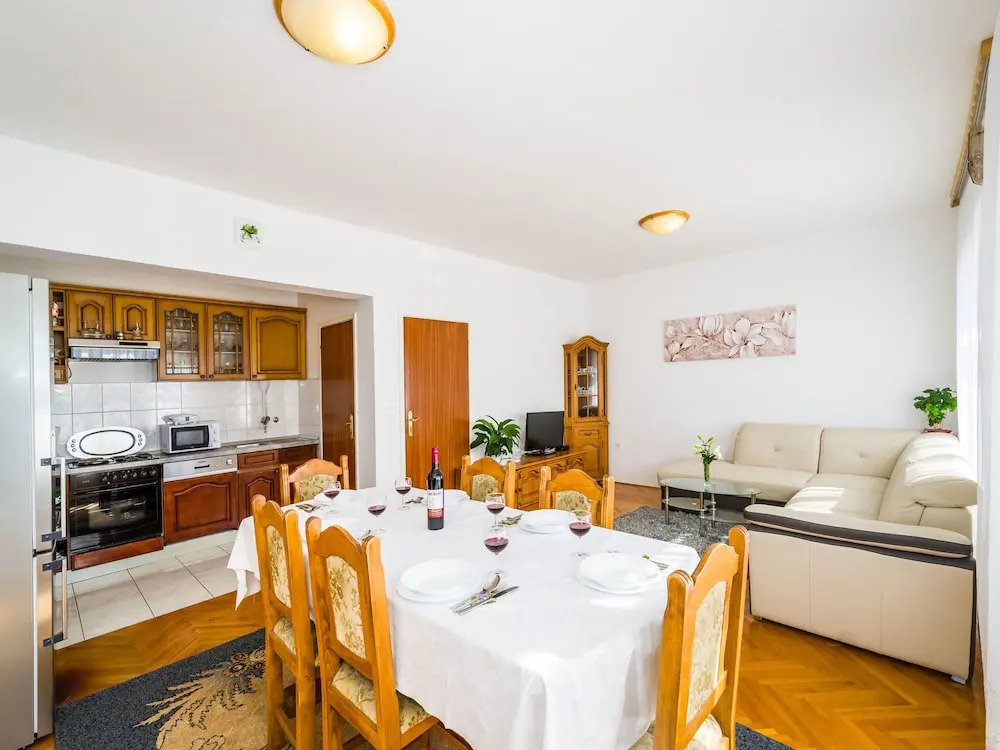 House Marija-with View to the sea and the Mountains