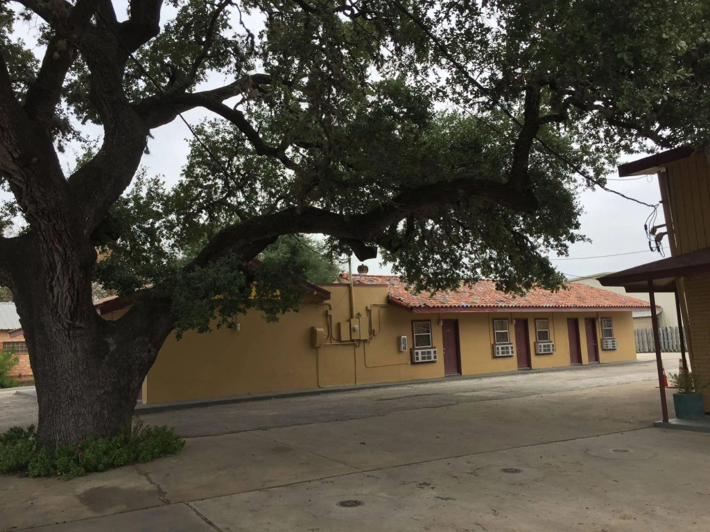 Downtowner Motel