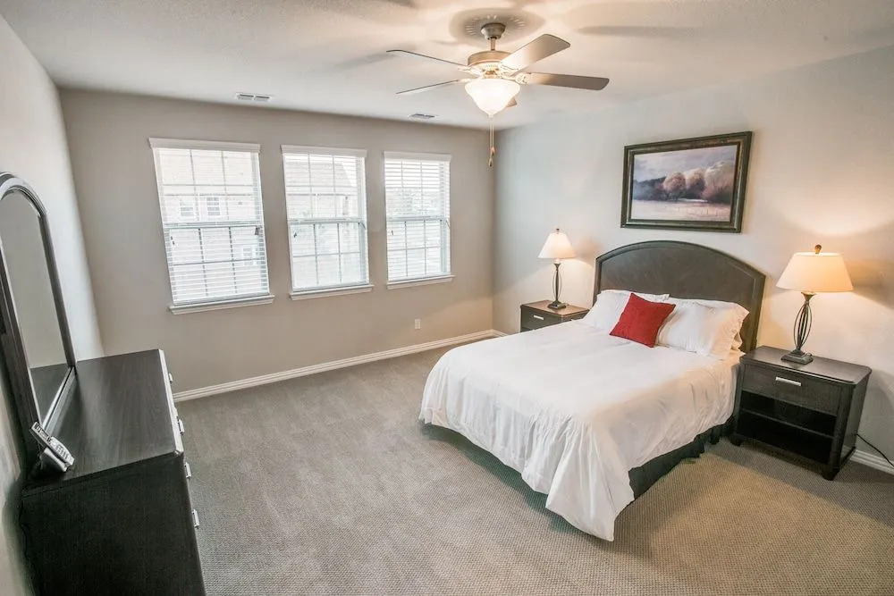 Beautiful furnished 3 bedroom Allen Home