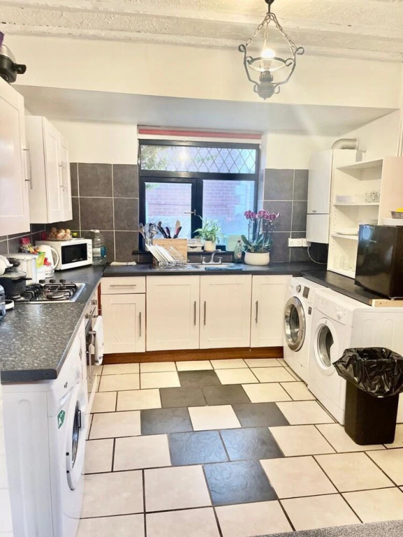 1 Severn Road