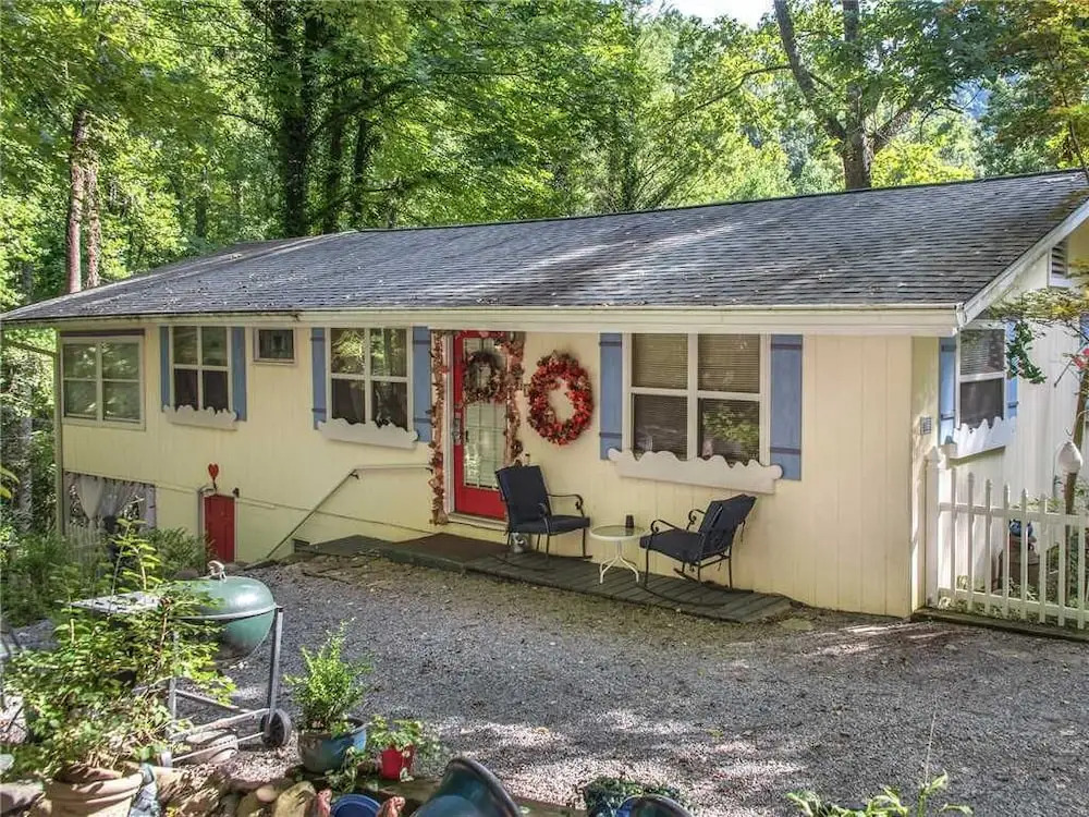 A Precious Place - Two Bedroom Cabin