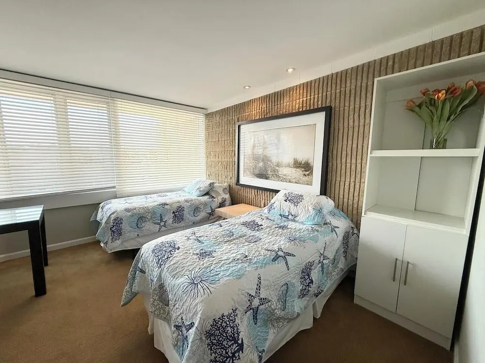 Ocean Drive 21 304