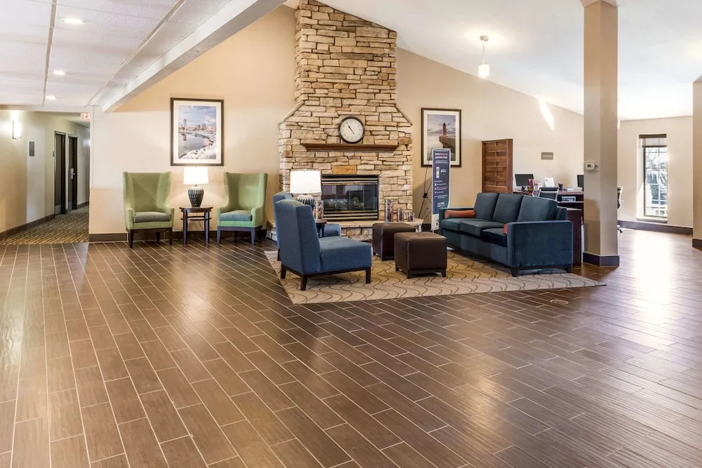 Super 8 Waukesha