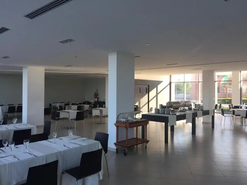 Inn Naples Airport