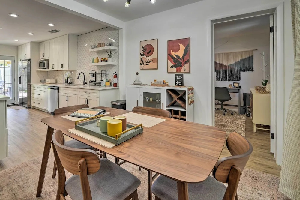 Scottsdale Retreat w/ Hot Tub, 2 Mi to Old Town