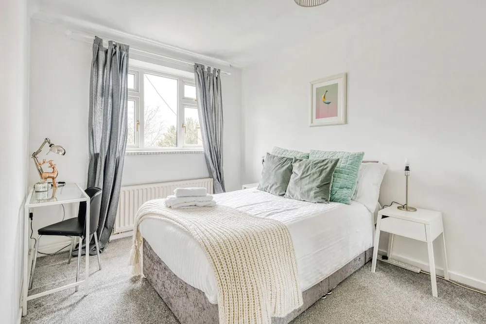 Spacious 3 Bedroom Garden House