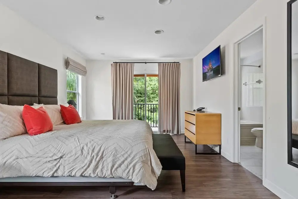 Pet Friendly 4 BR With Hot Tub Ro2761n