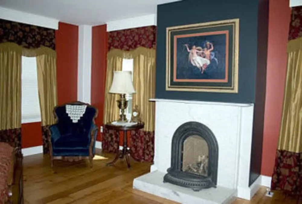 Monier Manor