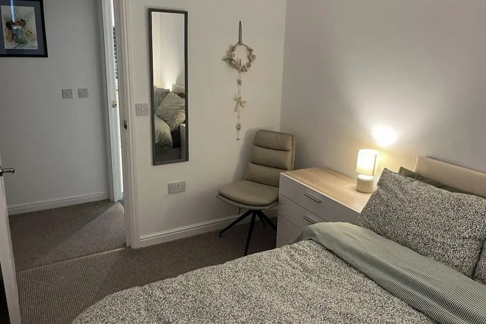 Sleeps 4 With Ensuite and Free Parking