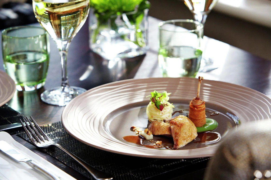 Langshott Manor - Luxury Hotel Gatwick