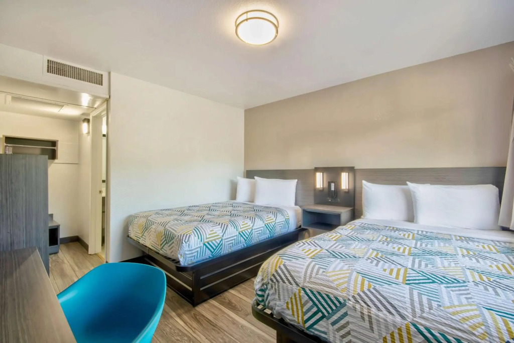 Motel 6-Russellville, AR