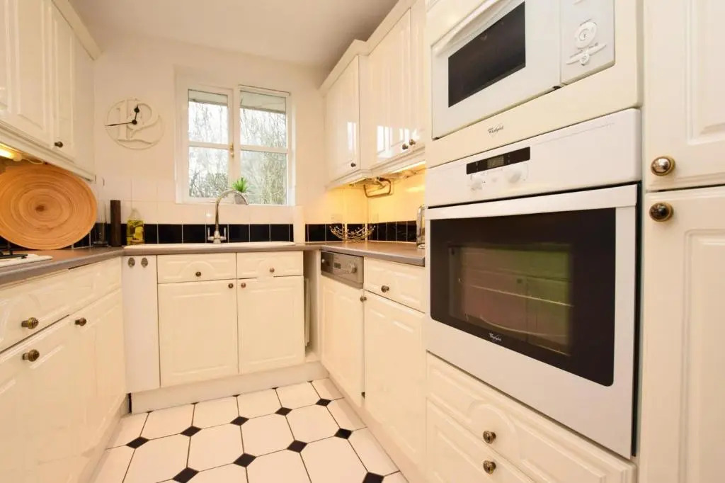 Luxury top Floor 2BD Apartment Apsley