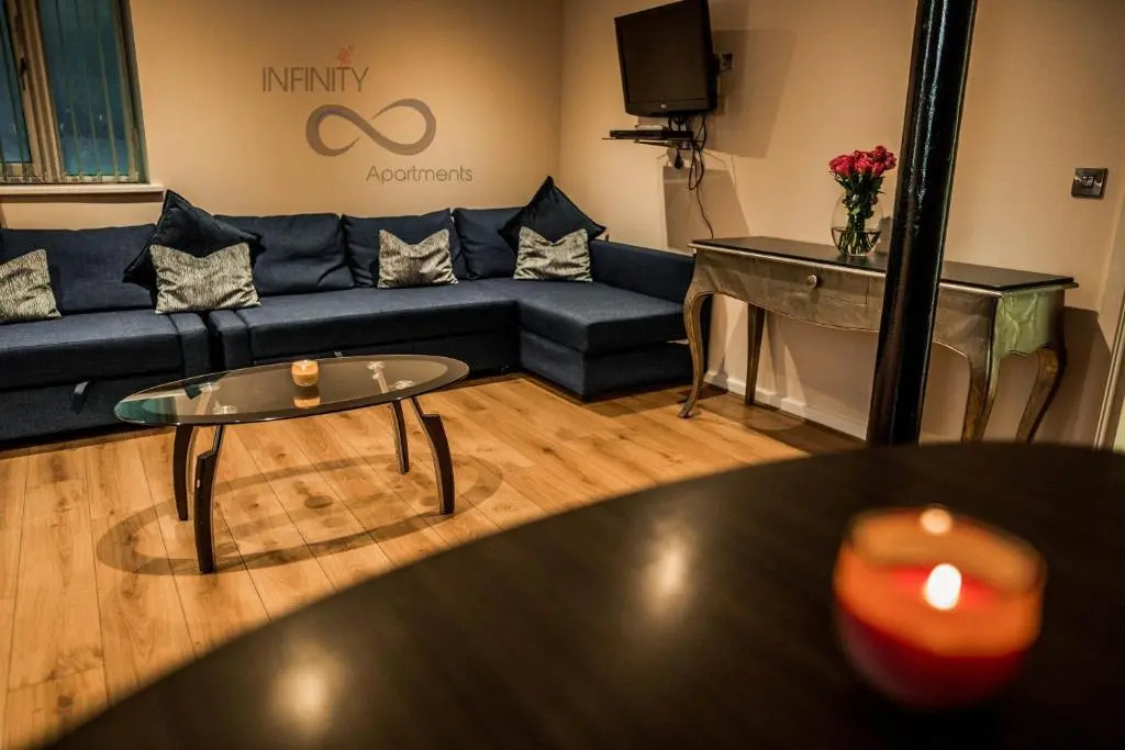 Party Pads Liverpool Sleeps 4 to 26