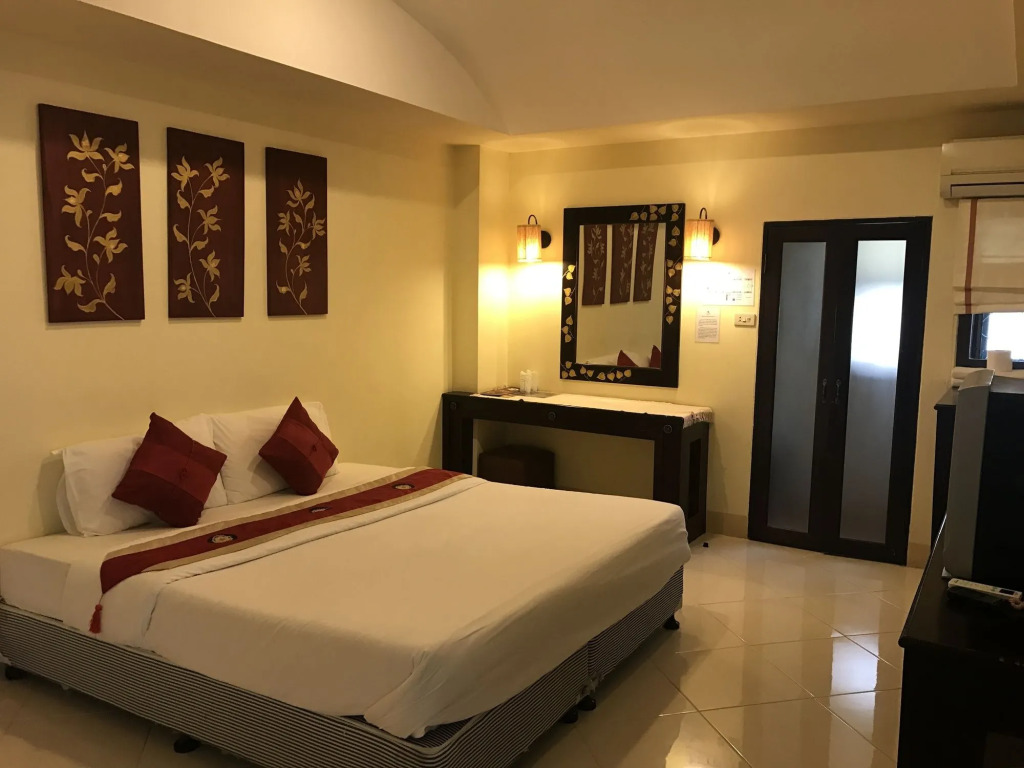 Royal Princess City Lamphun Hotel