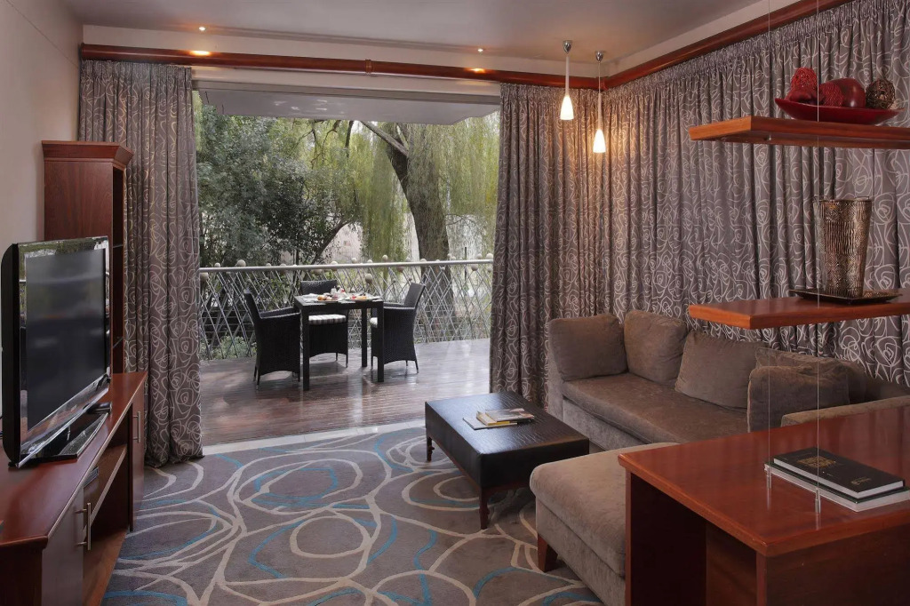 Seven Villa Hotel & Spa