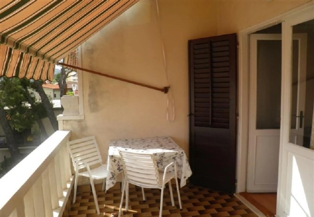 Vese - 200 m from beach - SA3(2+1)
