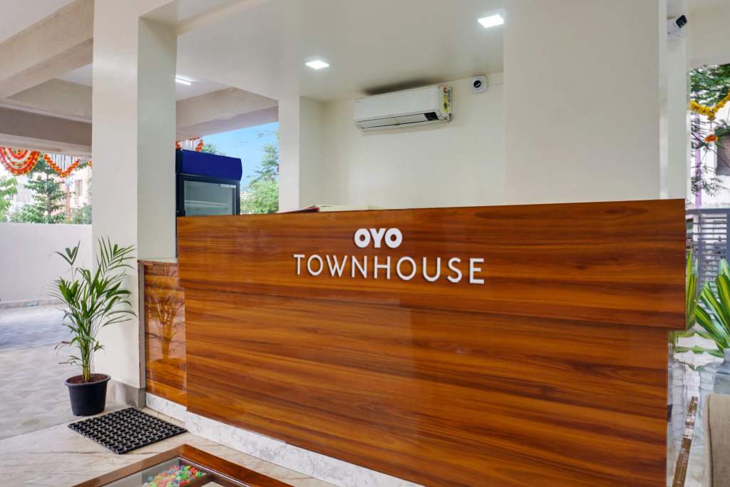 Hotel O by OYO Falcon Executive