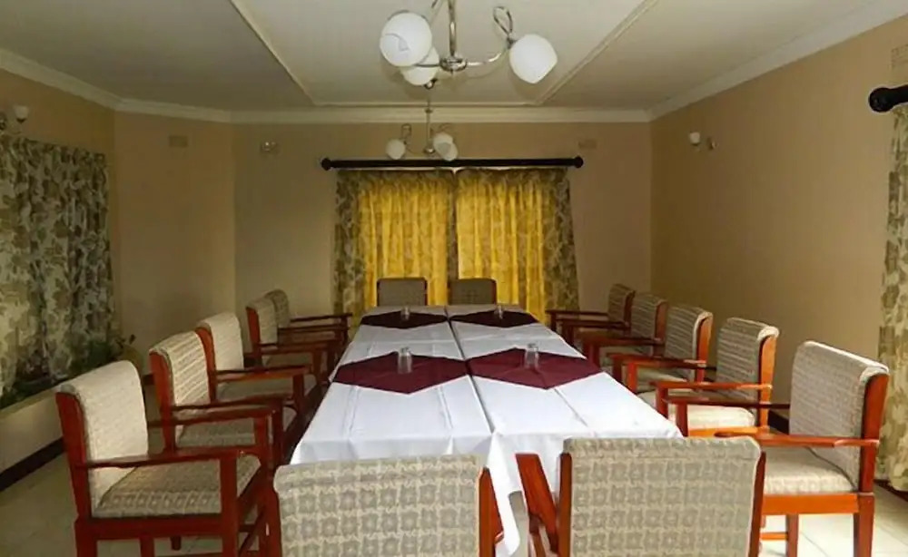 Palm Valley Lodge
