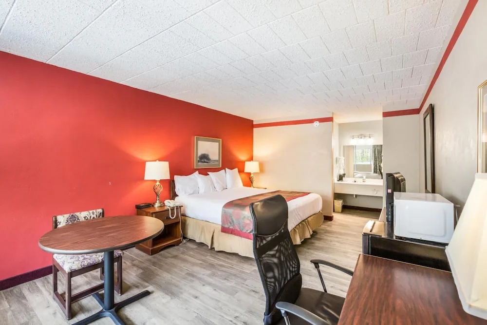 Ramada Hazleton