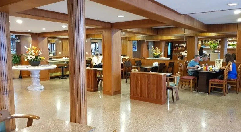 Dynasty Inn