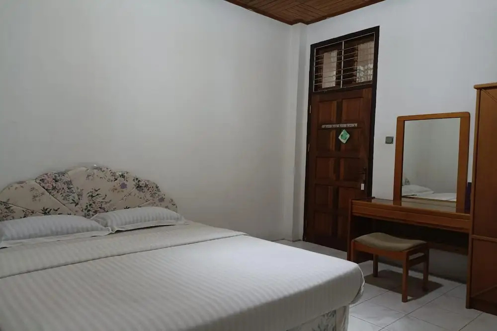 OYO 93706 Penginapan Syariah Hj. Kenan