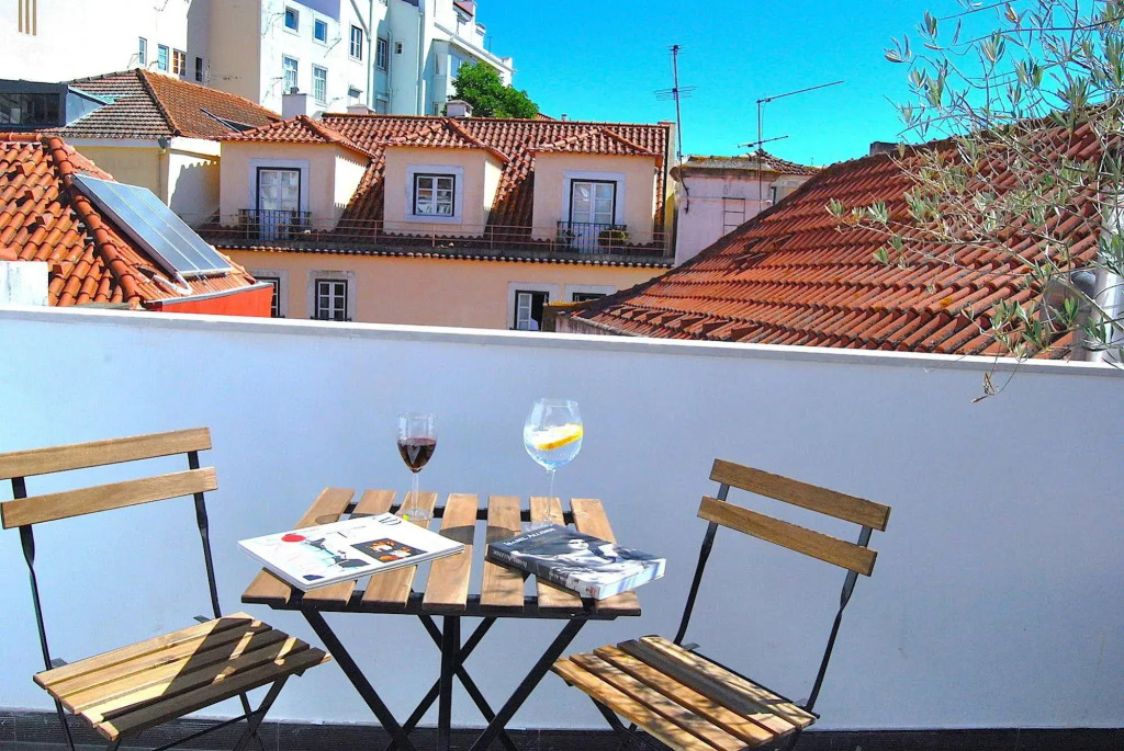 Ama Apartments