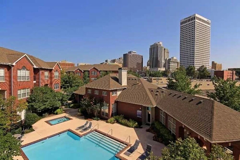 Apartment-Smart Downtown 2 BR